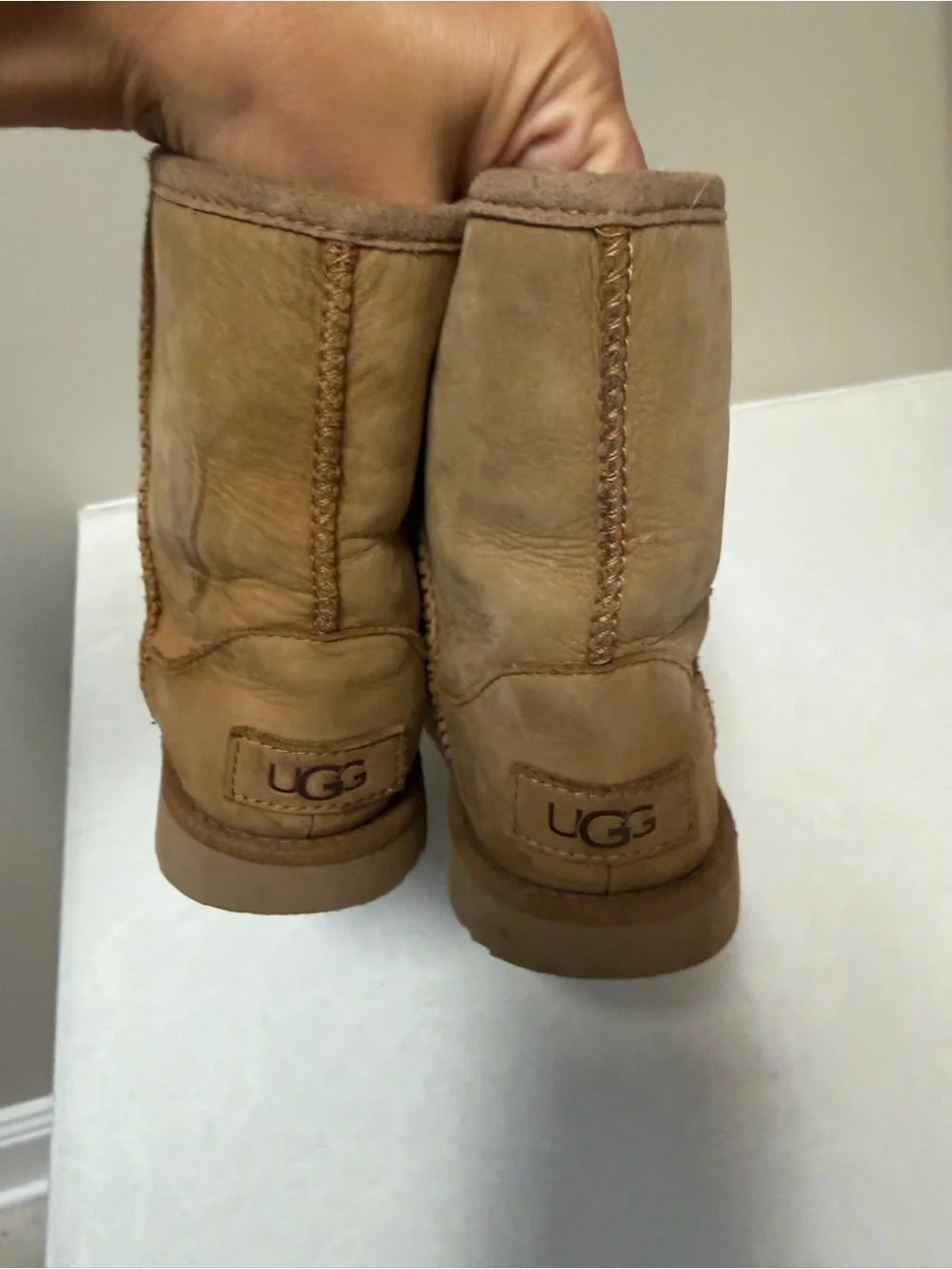 Ugg boots size toddler 11